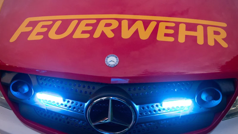 Auf der A2 in Richtung Hannover hat ein Mercedes Kombi Feuer gefangen. - &copy; Symbolfoto: Niklas T&uuml;ns