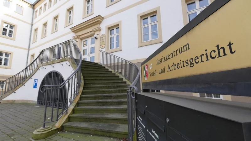 War's das mit dem Arbeitsgericht in Detmold? Der Standort in Detmold soll gemeinsam mit Minden, Herford und Paderborn k&uuml;nftig mit dem Arbeitsgericht Bielefeld zusammengelegt werden. - &copy; Jost Wolf