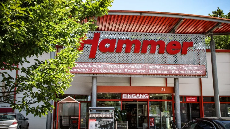 Der Herforder Hammer-Fachmarkt an der Salzufler Stra&szlig;e wird von der nun insolventen Br&uuml;der-Schlau-Gruppe aus Porta Westfalica gef&uuml;hrt. - &copy; Moritz Trinsch