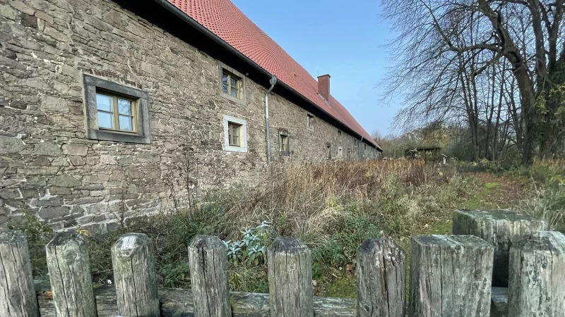Trist im November: Der Garten an der Biologischen Station in Schieder. - &copy; Silke Buhrmester