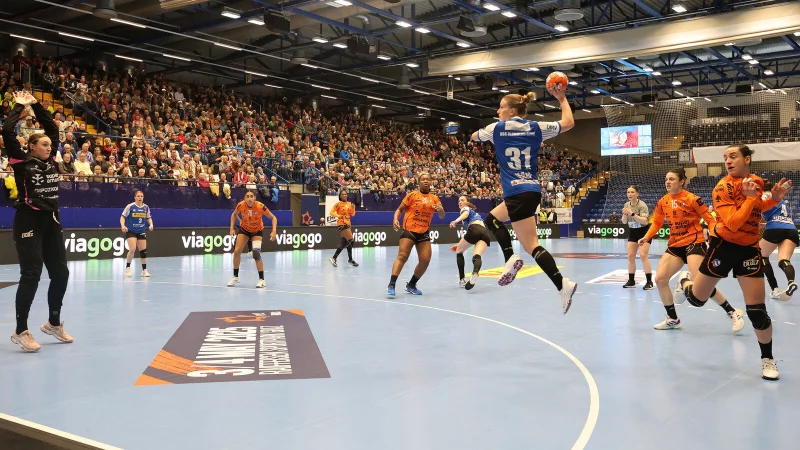 Die HSG Blomberg-Lippe kehrt f&uuml;r die Spiele der European League zur&uuml;ck in die Phoenix-Contact-Arena. Hier eine Szene aus dem Viertelfinalspiel der vergangenen Saison im M&auml;rz 2025 gegen Bera Bera aus Spanien.?Foto: Paul Cohen - &copy; Paul Cohen