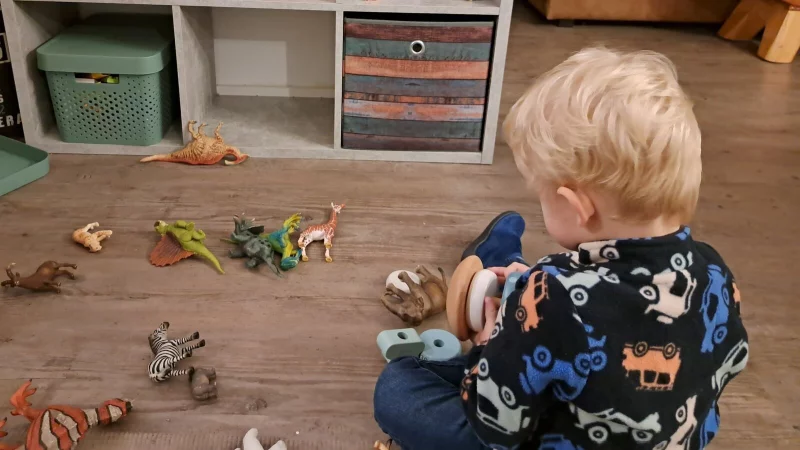 Notbetreuung, Gruppenschließung: Besonders in der kalten Jahreszeit sind auch Kita-Mitarbeiter von Krankheit betroffen. Ist zu wenig Personal da, stehen viele Eltern vor Betreuungsproblemen. - © Carolin Brokmann-Förster