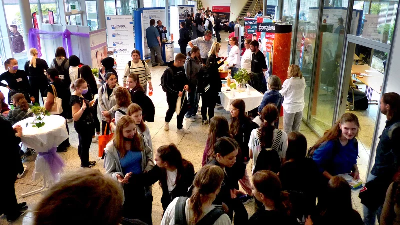 Die IHK Lippe l&auml;dt zur Messe "Berufe live". - &copy; Rudi Rudolph