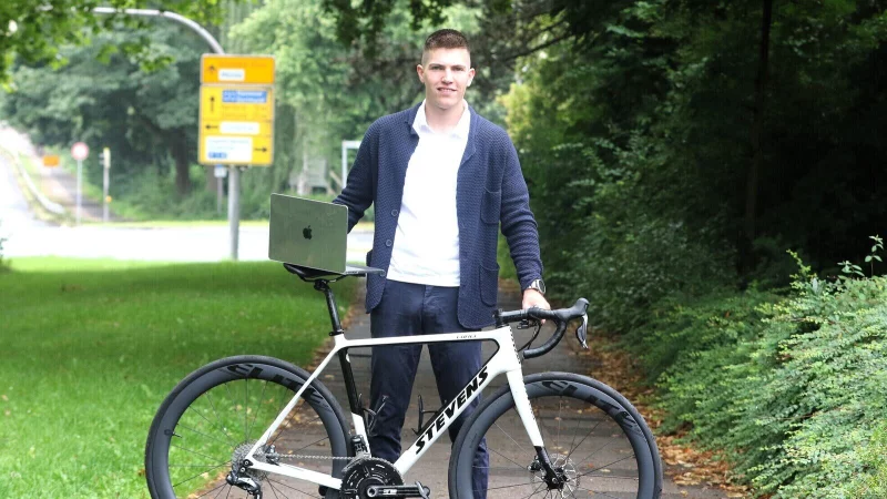 Marco Oberteicher ist bei der "Lidl Deutschland Tour" als Etappenabschnittskoordinator zust&auml;ndig f&uuml;r die Strecke, die durch Lippe f&uuml;hrt. - &copy; Oliver K&ouml;nig