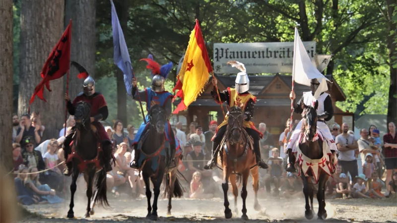 Die Besucher d&uuml;rfen sich beim Anno-Fest am Himmelfahrtswochenende in G&uuml;tersloh auf spektakul&auml;re Vorf&uuml;hrungen freuen. - &copy; Veranstalter