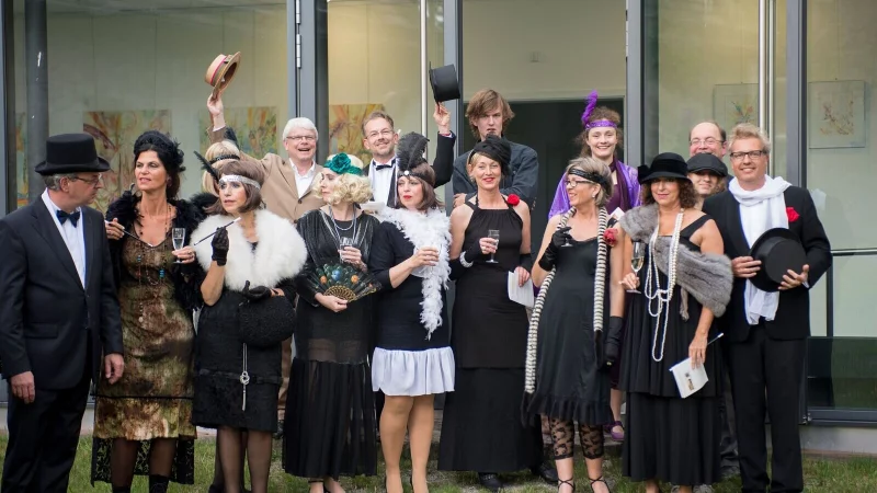 Die VoicePearls laden in die Bahnhofshalle. - &copy; VoicePearls