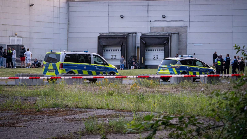 Die Polizei ist in die Meerbrede ausgerückt - dort hat es eine körperliche Auseinandersetzung gegeben. - © Freitag TV