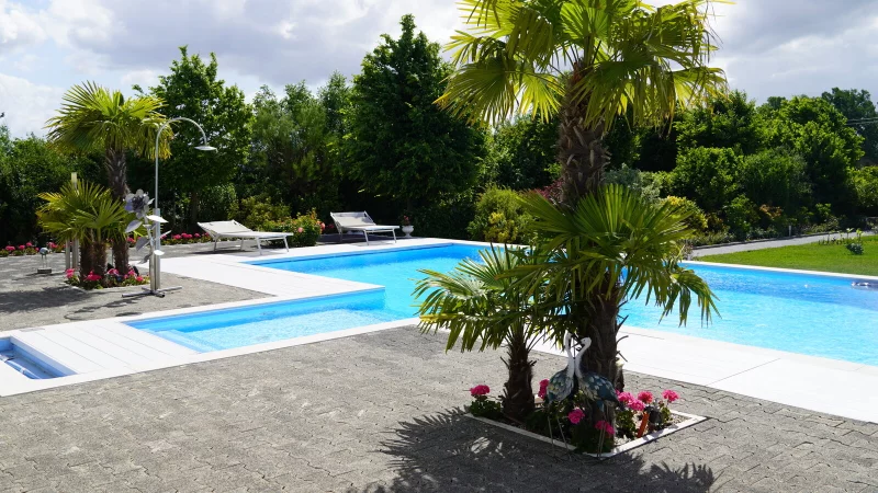 Dieser umgebaute Hof steht in der Nähe von Salzkotten im Kreis Paderborn. - © Felix Schwien