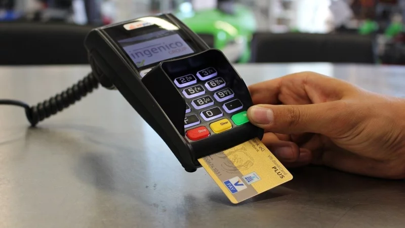 Der Einsatz einer Bezahlkarte ist ein politisch viel diskutiertes Thema. Diskussionen gibt es auch in Barntrup. Die Mehrheit im Stadtrat möchte allerdings die Einführung der Karte nicht auf die lange Bank schieben. - © Pixabay/Symbolbild