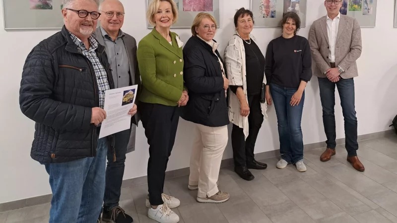 Manfred Brennecke (aktiv Gruppe H&ouml;rste), Frank Rayczik (Stadt Lage), Gudrun Kopp, Heinke Brennecke, Sigrid P&ouml;ppelmann-Terwey (alle aktiv Gruppe H&ouml;rste), Johanna Neugebauer (Malteser) und Diemo D&ouml;lle (Stadt Lage, von links). - &copy; Malteser Hilfsdienst