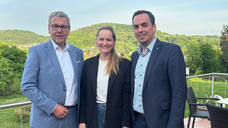 Blicken auf ein erfolgreiches Jahr zurück: Meinolf Haase, Carolin Nasse und Torben Blome (von links). - © Stadt Lügde