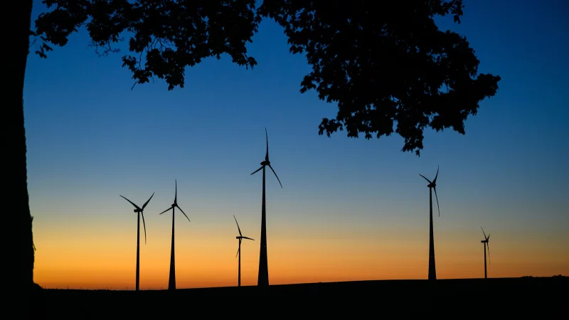 Bis 2035 sollen 80 Prozent des Energiebedarfs in OWL durch erneuerbare Energien gedeckt werden. - &copy; Patrick Pleul/dpa