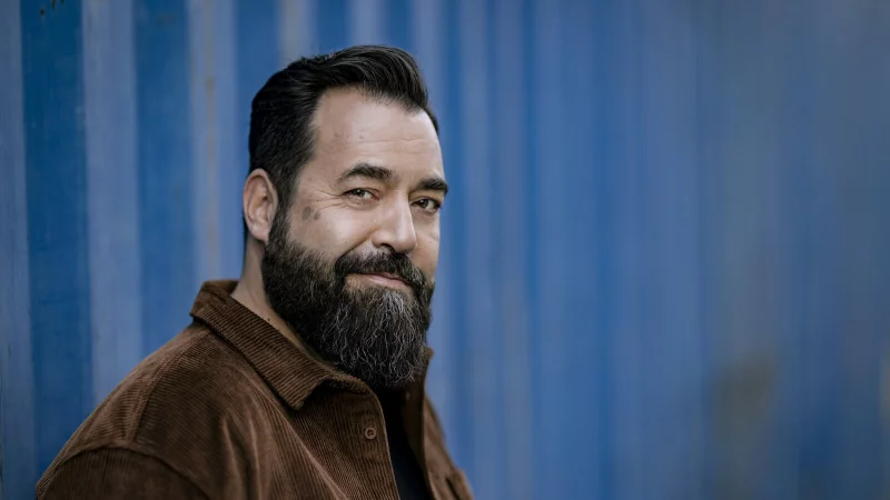 Laith Al-Deen feiert in diesem Jahr sein 25-jähriges Bühnenjubiläum. In Berlebeck präsentiert er ein "Best of" aus dieser Zeit. - © Paul Schimweg