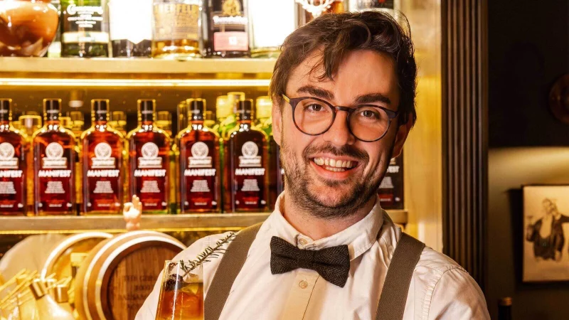 F&uuml;r Maurice W&auml;chter gleicht die Auszeichnung durch das Falstaff Magazin einem Ritterschlag. - &copy; J&auml;germeister