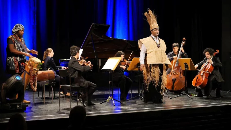 Christian Akoa und die Virtuosen gastieren in der Detmolder Christuskirche. - &copy; Bildrechte: Christuskirche