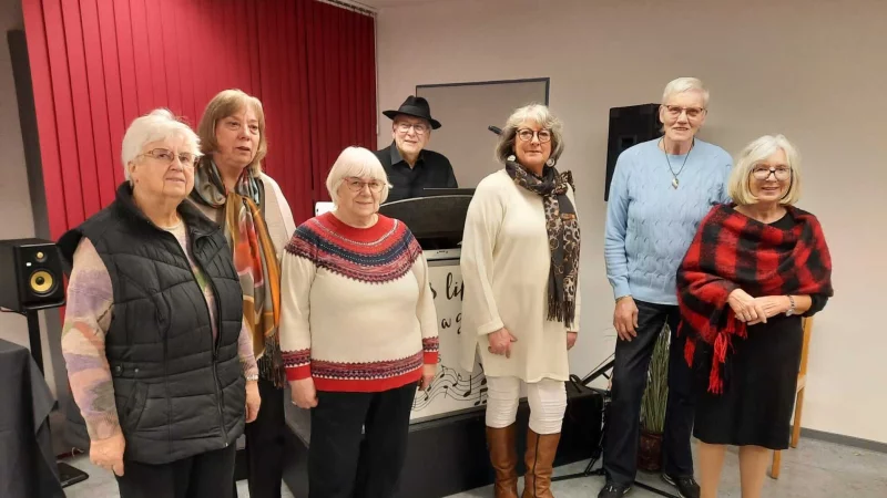 Hans-Peter Ziegler und das AWO-Team unterhielten die B&uuml;rger an drei Tagen mit sch&ouml;nster Musik. - &copy; AWO Langenholzhausen