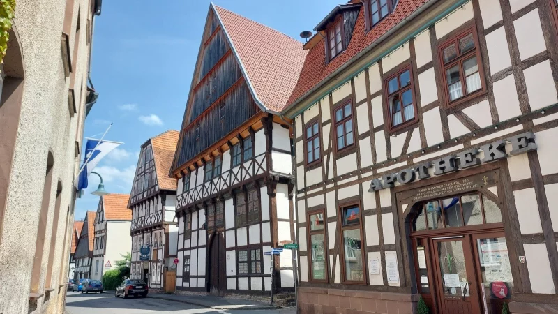 Markantes Fachwerk: Die mehr als 1.000-j&auml;hrige Stadtgeschichte Warburgs lockt internationale G&auml;ste mit Authentizit&auml;t nach OWL. - &copy; Dieter Scholz