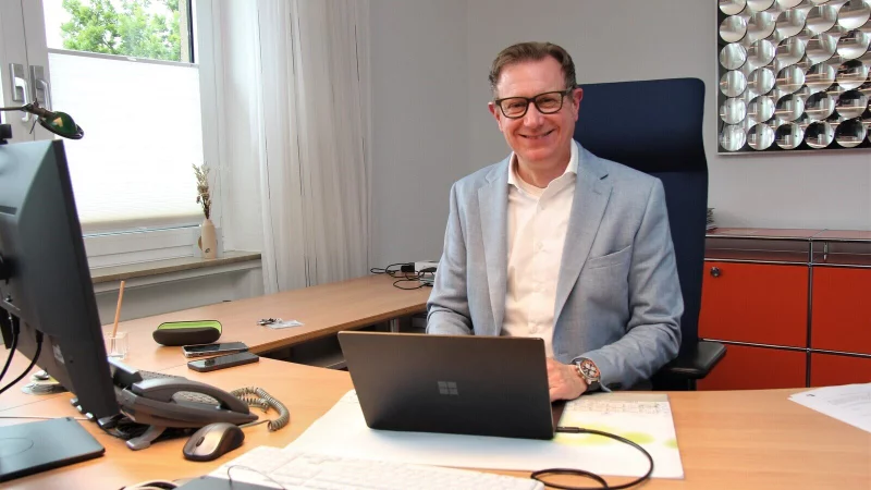 Dr. Niklas Cruse bleibt bis auf weiteres Interimsgeschäftsführer des Klinikums Lippe. Über die Kündigung des Vertrages hat die Gesellschafterversammlung nicht abgestimmt. - © Dirk Baldus