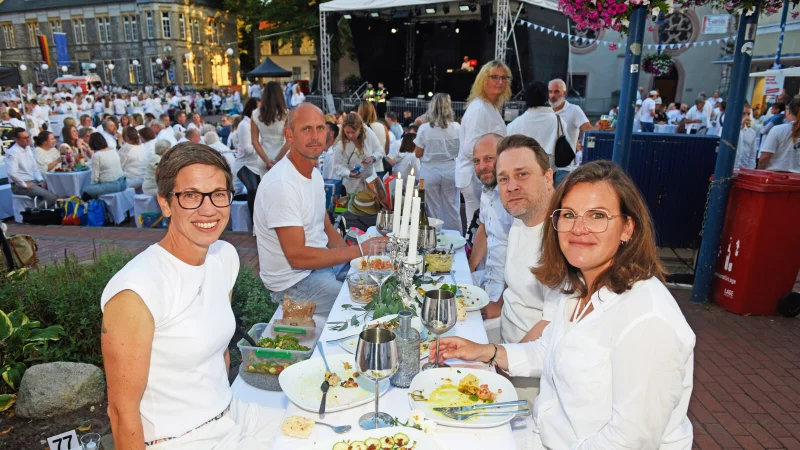 Snacks und Getränke dürfen nicht fehlen. - © Nicole Ellerbrake