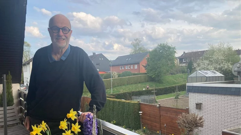 Siegfried Mühlenweg aus Vlotho im Kreis Herford ist durch eine ungewöhnliche Behandlung um eine Fuß-Amputation umhingekommen. - © Jobst Lüdeking