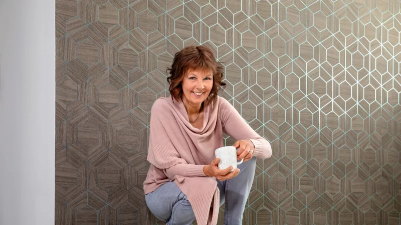 Die Lemgoerin Eike Tiedemann ist Trauerrednerin und S&auml;ngerin. Jetzt hat sie das Buch Das ist dann wohl die letzte Party herausgebracht. - &copy; S&uuml;nderhuse Photographie