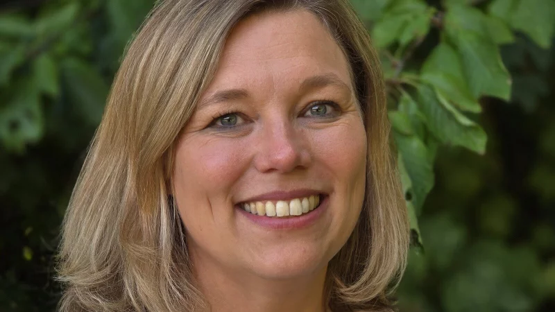 Mit Beginn des neuen Schuljahres 2025/26 hat Catharina Cramer die Leitung der Eduard-Hoffmann-Realschule im Schulzentrum Lohfeld übernommen. - © Stadt Bad Salzuflen