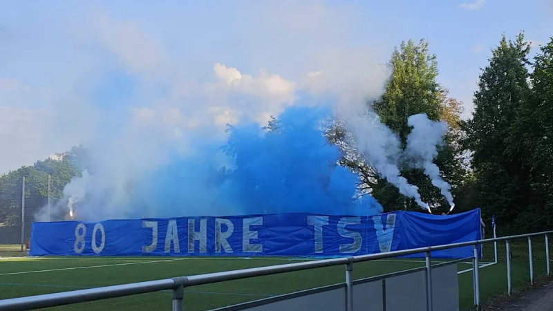 Teil eins der Choreografie des TSV Kirchheide. - &copy; Markus Bobe