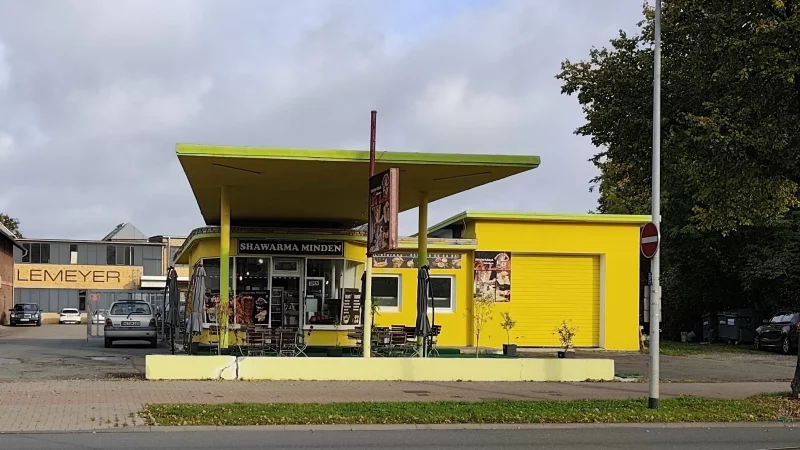 Die Tat ereignete sich am 8. Oktober vor diesem Imbiss an der Lübbecker Straße. - © Carsten Korfesmeyer