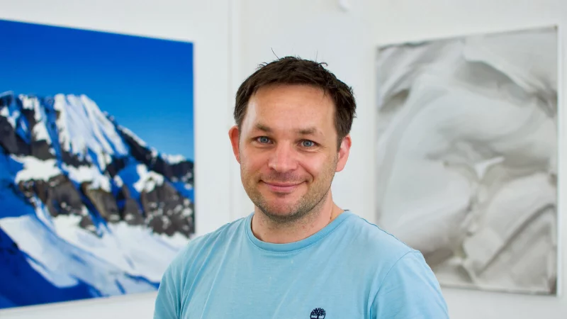 Künstler Felix Rehfeld zeigt auf Einladung der Lippischen Gesellschaft für Kunst gleich zwei Malerei-Serien im Detmolder Schloss. - © Raphael Bartling