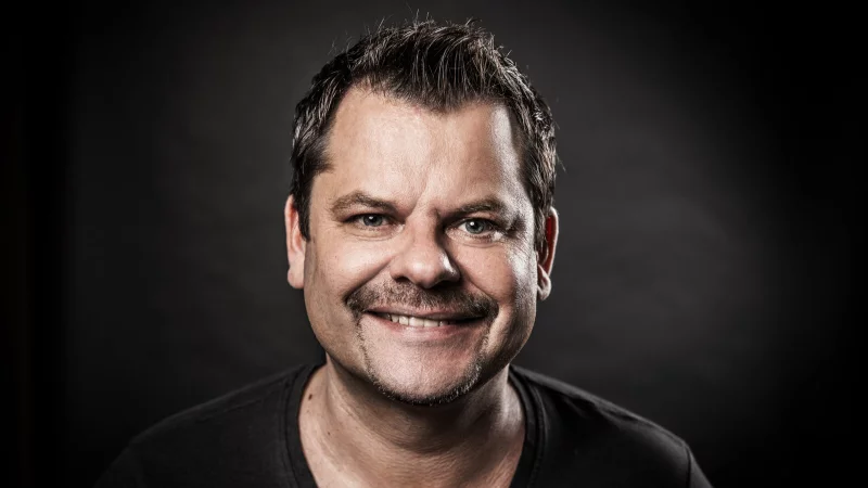 Ingo Appelt geht mit seinem Programm "Männer nerven stark" auf Tour und spielt am 4. November in der Detmolder Stadthalle. - © Leslie Barabasch