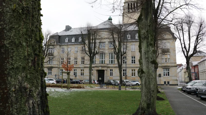 Das Amtsgericht Detmold hat im bundesweiten Vergleich der Plattform Jura-Fuchs unter knapp 1000 Gerichten besonders schlecht abgeschnitten. Wirklich repr&auml;sentativ ist der Google-Rezensionen-Vergleich zwar nicht, aber er weist auf Problemfelder hin. - &copy; Janet K&ouml;nig