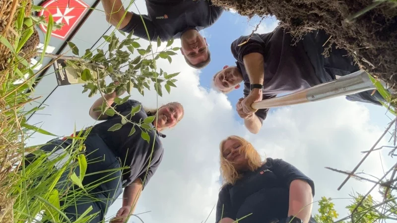 Lages Malteser pflanzen B&auml;ume f&uuml;r Instagram-Challenge - &copy; Malteser Lage/Lippe