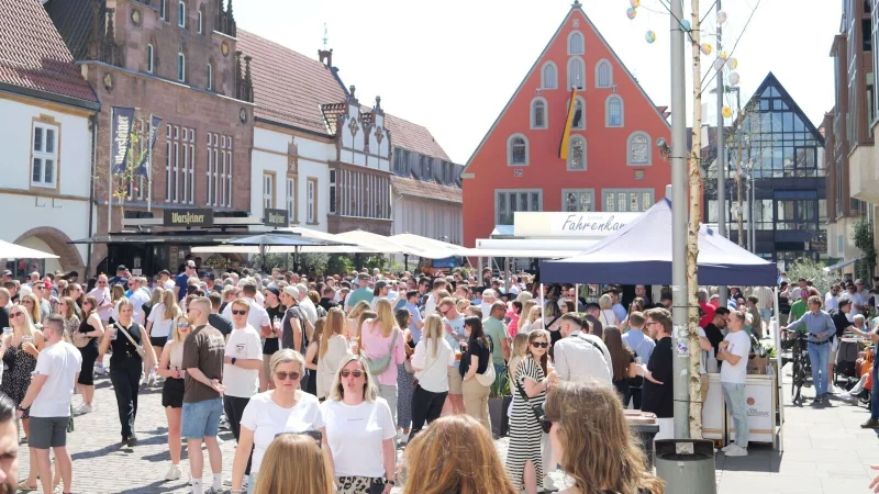 In der Lemgoer Innenstadt ist einiges los. Aber auch die Gastronomen in den Ortsteilen bieten Programm. - © Thomas Krügler