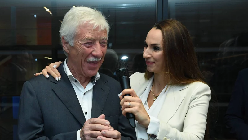 In Gelsenkirchen verlor die AfD um Kandidat Norbert Emmerich die Stichwahl gegen die SPD. Dennoch konnte sich die AfD landesweit stark verbessern. - &copy; imago/Revierfoto