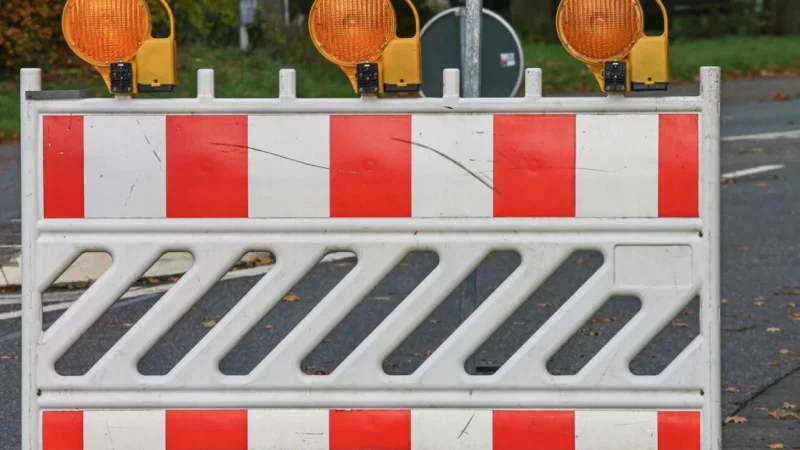 Aufgrund von Oberflächenschäden werden mehrere Teilstücke des Radwegs ausgebessert. - © Symbolbild: Pixabay