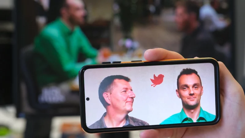 "Ich habe mich verliebt", sagt Jürgen wenige Wochen nach seinem Blind Date mit Raphael. Doch werden seine Gefühle erwidert? - © Kathrin Weege