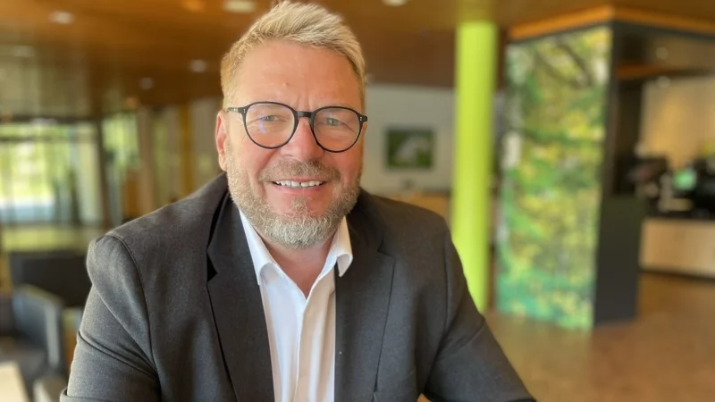 Vom Zivi zum Verwaltungsleiter &ndash; und jetzt zum B&uuml;rgermeister: Peter Heepmann nimmt nach 37 Arbeitsjahren in der Bildungsst&auml;tte Haus Neuland eine neue Herausforderung an. - &copy; Haus Neuland