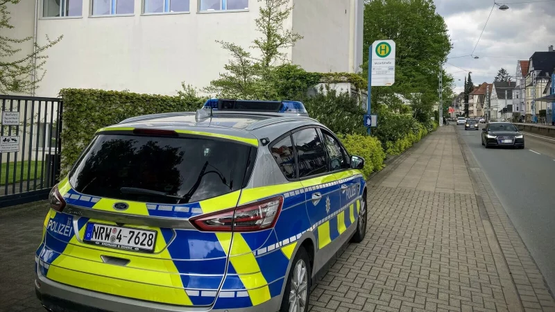 Die Sicherheitsbeh&ouml;rden sehen aktuell eine Bedrohungslage f&uuml;r j&uuml;dische und israelische Einrichtungen (hier die Synagoge in Bielefeld). Laut Experten nimmt Antisemitismus zu. - &copy; Jens Reichenbach