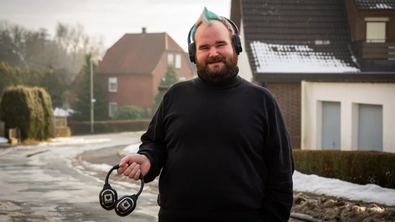 Theaterp&auml;dagoge Sebastian Narhofer plant einen Audiowalk, um queere Stimmen in Detmold h&ouml;rbar zu machen. - &copy; Raphael Bartling