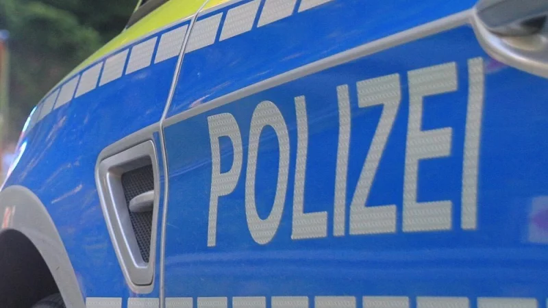 Die Polizei informiert über den Fund einer Leiche in Bad Driburg. - © David Schellenberg
