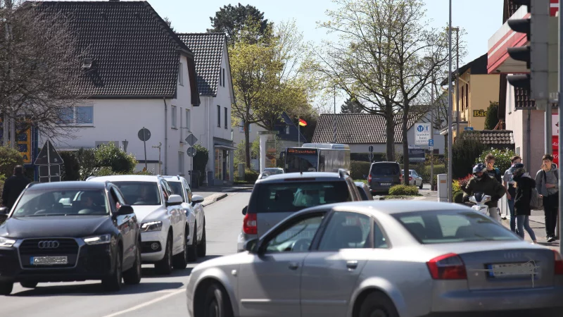 Die Bielefelder Stra&szlig;e in Knetterheide. - &copy; Thomas Reineke