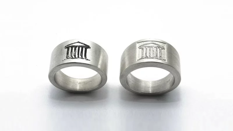 Die Ringe für den Theaterpreis. - © Landestheater