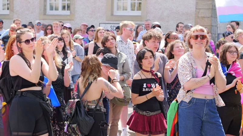 Detmold steht beim CSD ganz im Zeichen des Regenbogens. - &copy; Thomas Kr&uuml;gler