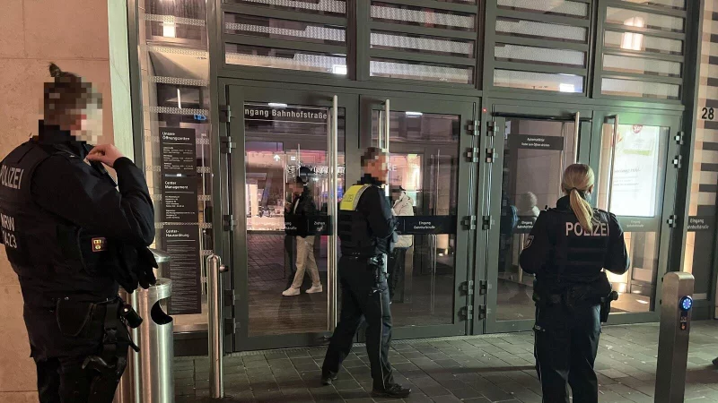 Die Polizei ist immer wieder im Bielefelder Loom im Einsatz – eine überproportionale Häufung von Straftaten ist aber nicht unbedingt zu beobachten. - © Archivbild: Simon Schulz