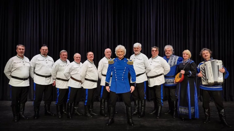 Peter Orloff und der Schwarzmeer Kosaken-Chor machen bei der Abschiedtournee auch in Lemgo Station. - &copy; Klaus Manns