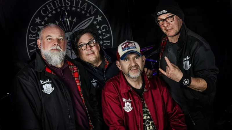 Marc J&uuml;rgen, Christian Keller, Jochen Vahle und Garrelt Riepelmeier (von links) aus Bielefeld bilden die Band "Randale" und spielen Rockmusik f&uuml;r Kinder. - &copy; Steffi Behrmann