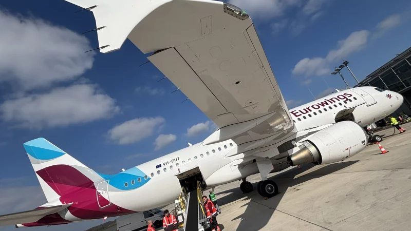 Exakt dieser Airbus A320 mit der Kennung 9H-EUT war das betroffene Flugzeug bei der Landung in Paderborn/Lippstadt. - © Jens Reddeker (Archiv)