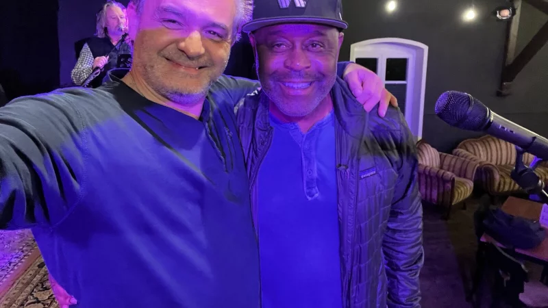 Athanasios "Zacky" Tsoukas und Tony Lindsay (von links) vereint die Liebe zur Musik. - &copy; Athanasios Tsoukas