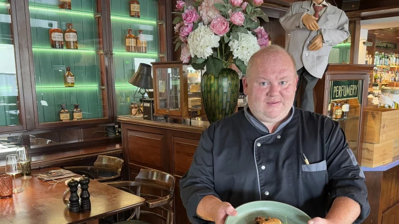 Andreas Peter-Kerstin ist seit April K&uuml;chenchef im Restaurant "The Pharmacy" im Lippischen Hof Bad Salzuflen. - &copy; Carolin Nieder-Entgelmeier