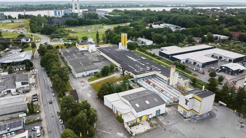 Dieses Gel&auml;nde bei Wedel wird in den kommenden Monaten komplett neu gestaltet. - &copy; Hagedorn